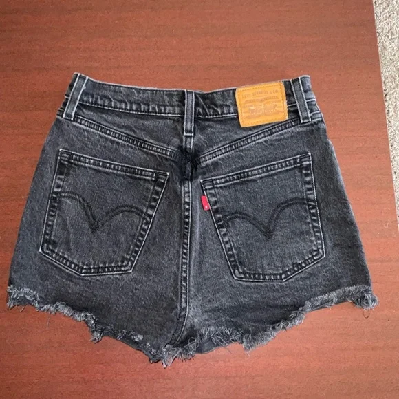 Levi's Distressed Black Jean Shorts - Picture 3 of 3